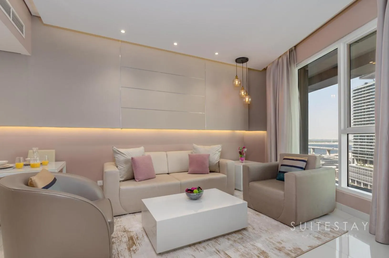 Prime Downtown One Bedroom Suite Dubai
