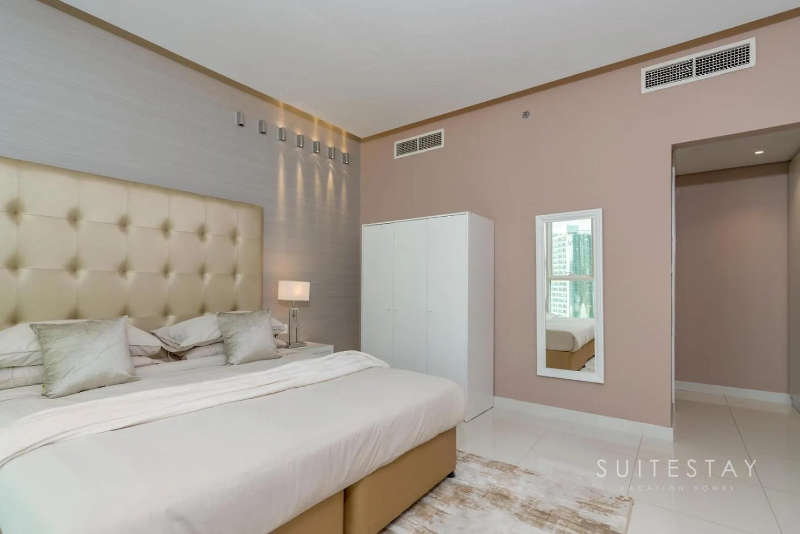 Apartment Prime Downtown One Bedroom Suite Dubai