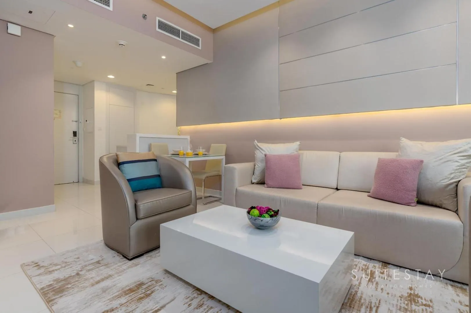 Prime Downtown One Bedroom Suite Dubai Apartment